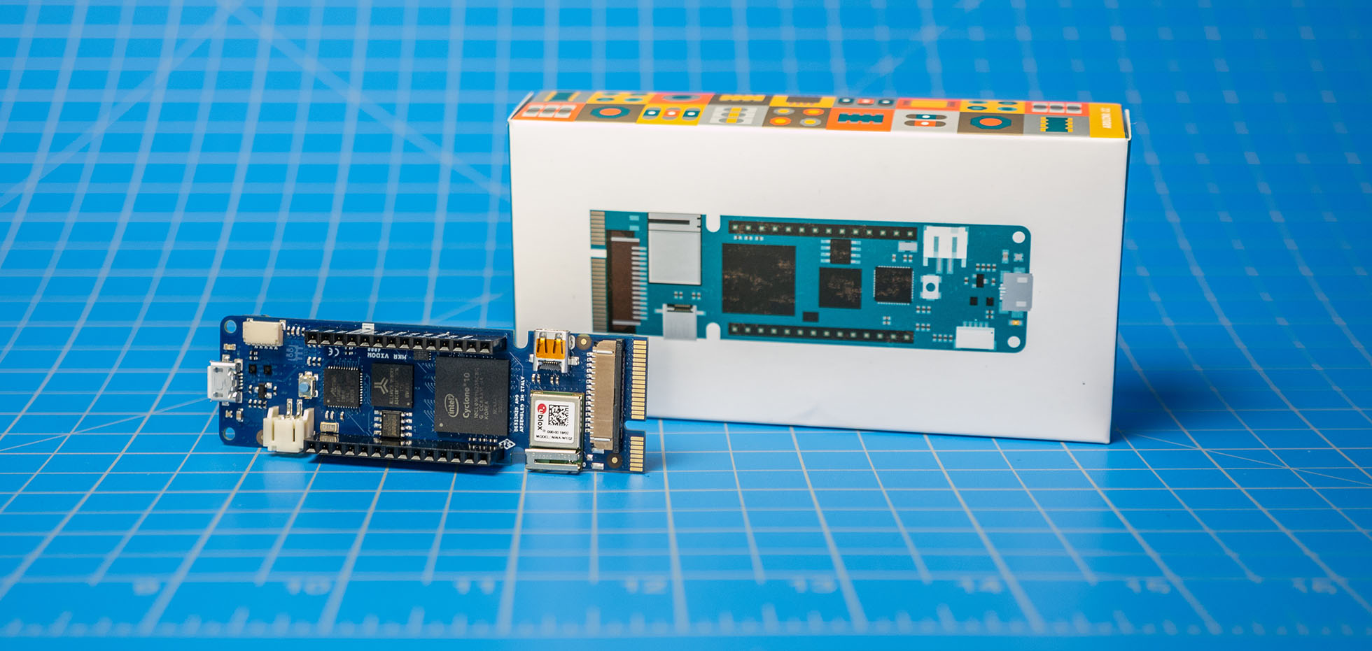 Arduino MKR Vidor 4000 - Blue