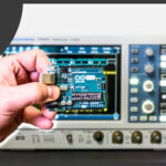 Arduino Uno in front of an R&S RTM3000